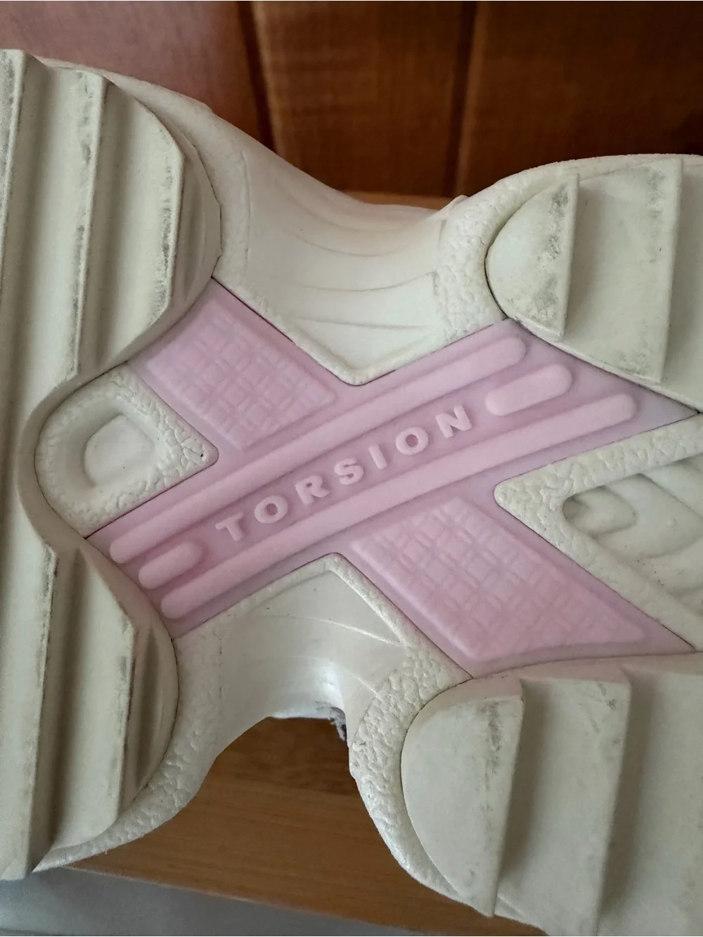adidas Men’s 6 YUNG-96 Pastel Blue Green Pink Sneakers.